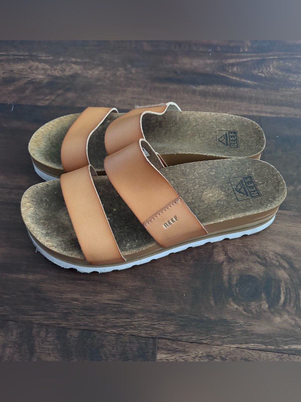 Reef Cushion Vista platform sandals size 9 *flaws